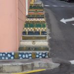 Tazacorte - Eine Treppe wurde gestaltet wie aus Koffern gebaut